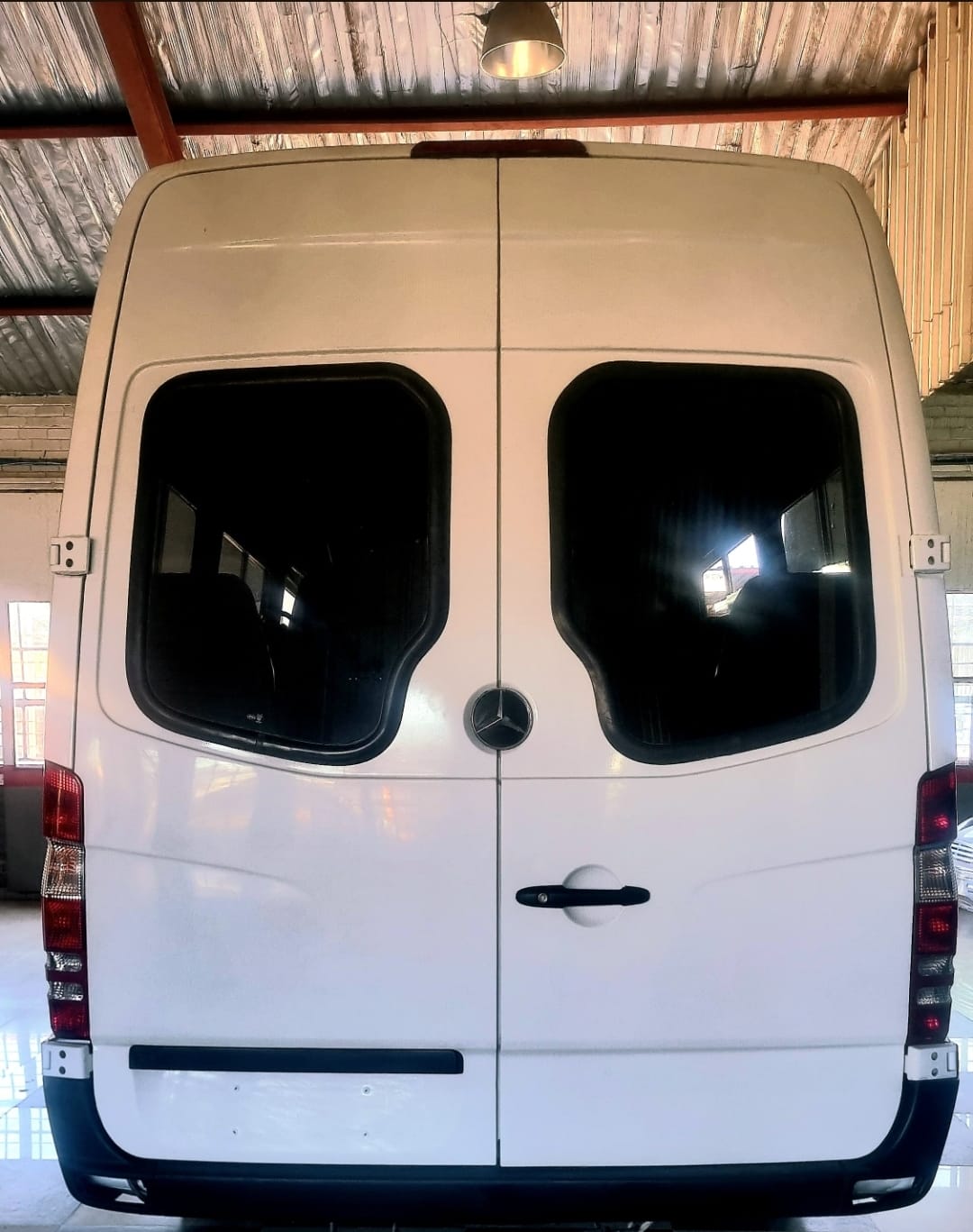 2008 Mercedes Sprinter 22 seater - Mercedes Sprinter - View 3